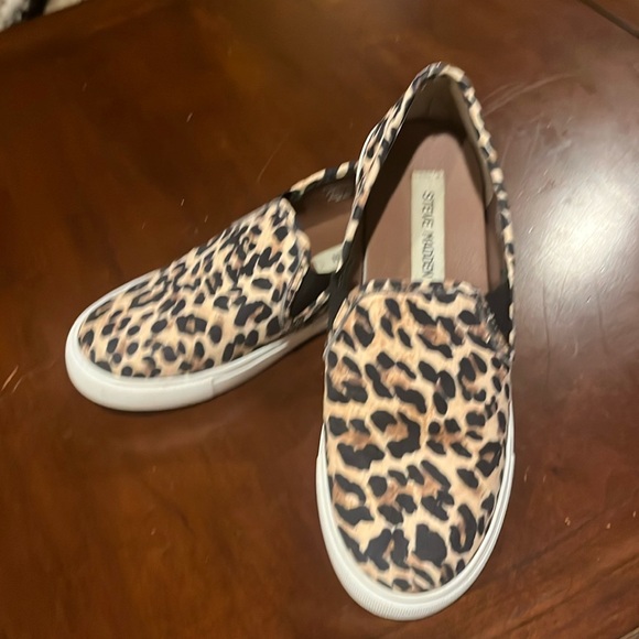 Steve Madden slip on sneakers - Picture 2 of 2